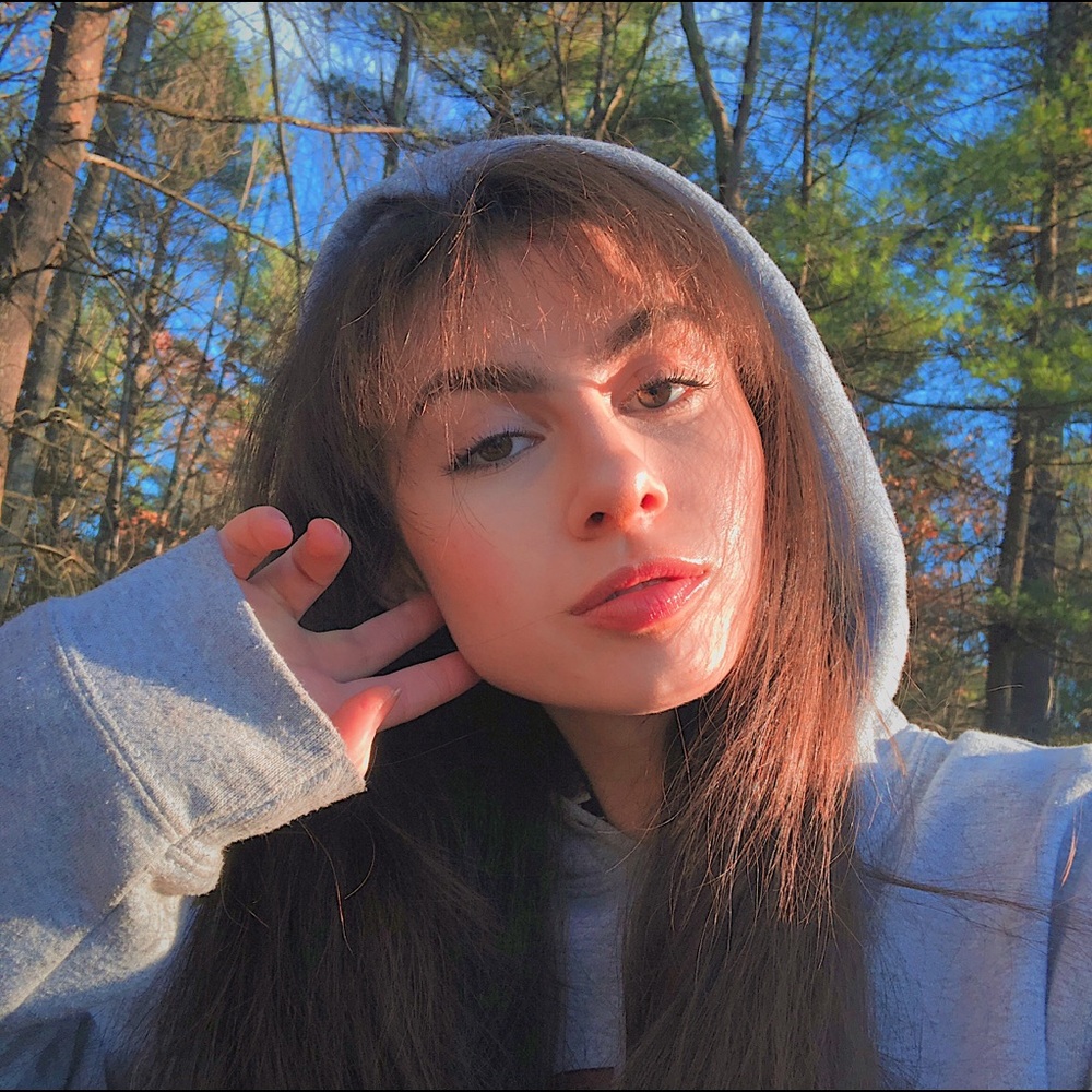 Meet your Posher, Hannah